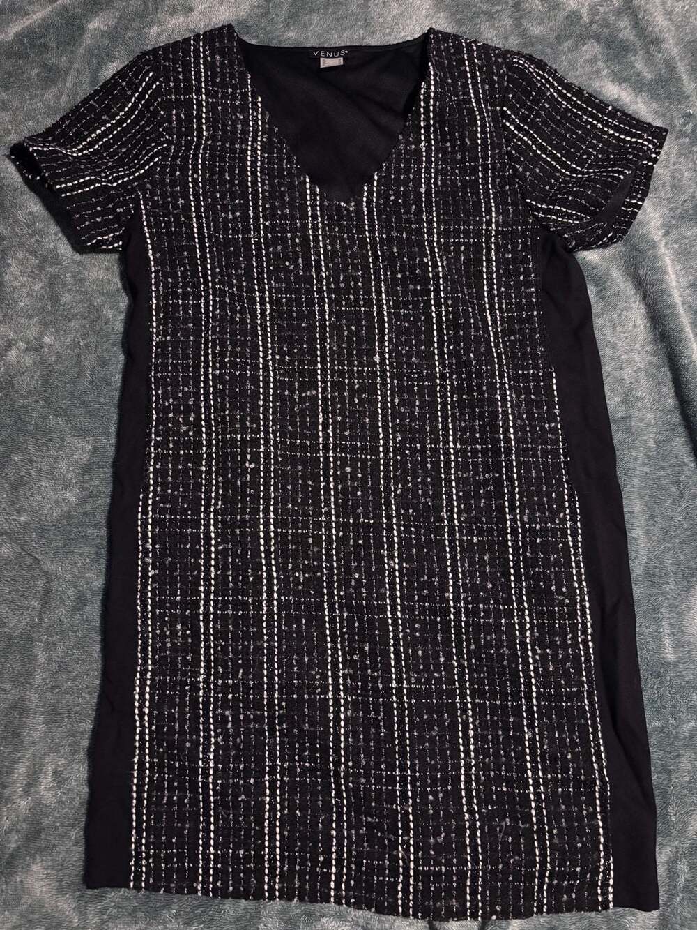 Venus Black and White Tweed V-Neck Short Sleeve Dress Size 12